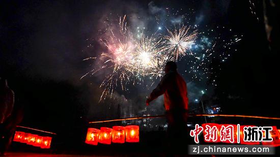 挑“如意龙灯”活动现场。更楼街道&nbsp;供图