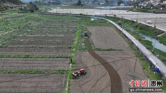 祥脚村春耕生产现场