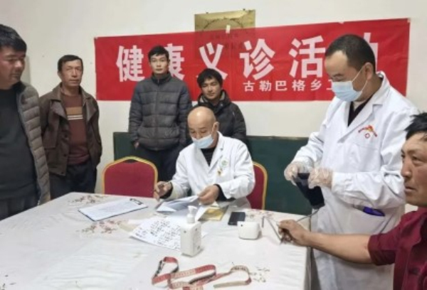 尉犁县疾控中心（卫生监督所）深入偏远农牧区开展布病、包虫病筛查与健康义诊活动