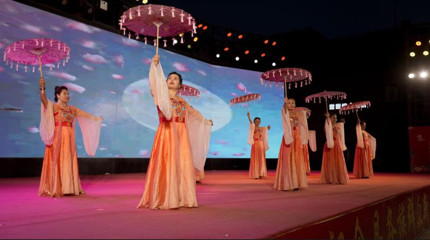 柯坪县2026年元宵节活动现场。