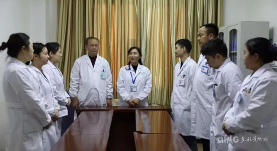 重庆市人民医院医生温德容与丈夫周南开在赫章县人民医院工作