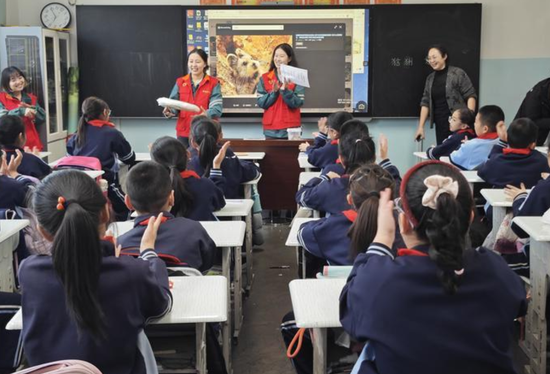 19493504-3cba-4627-a011-c255be9ae83a