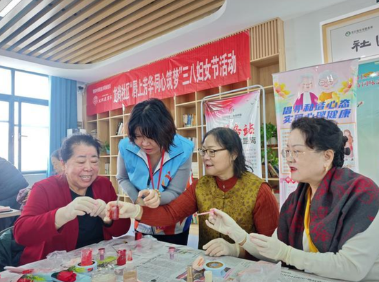 def0eca8-80a8-450b-b0ba-20f6e0f0e0bb