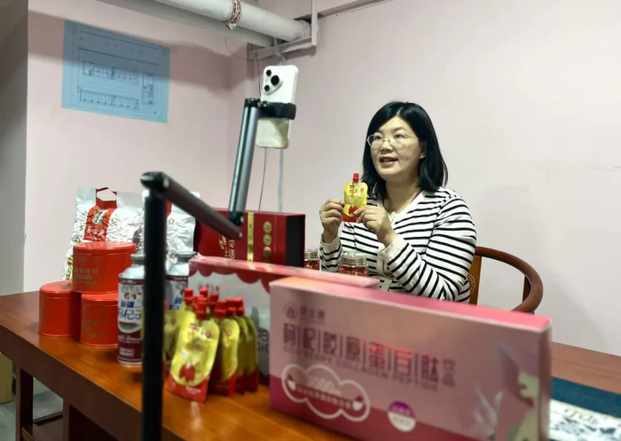 从分享到创业，她让精河好物从“云端”走向全国~