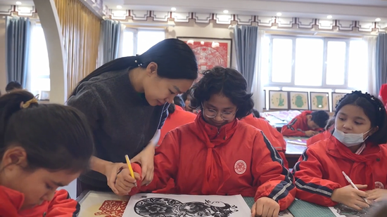 （侨乡故事）广东援疆教师：我们种下的种子正在发芽