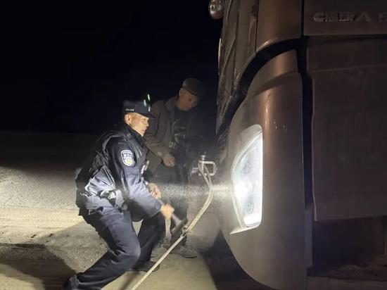 8a0081ed468d0c578efc8188553b7992