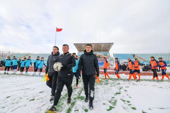 博州“足协杯”第二日战况！链式防守、头球名场面……一次看够