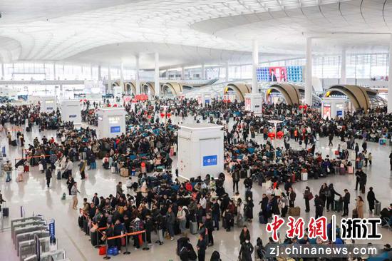 湖杭铁路杭州西站候车厅。浙江交通集团&nbsp;供图