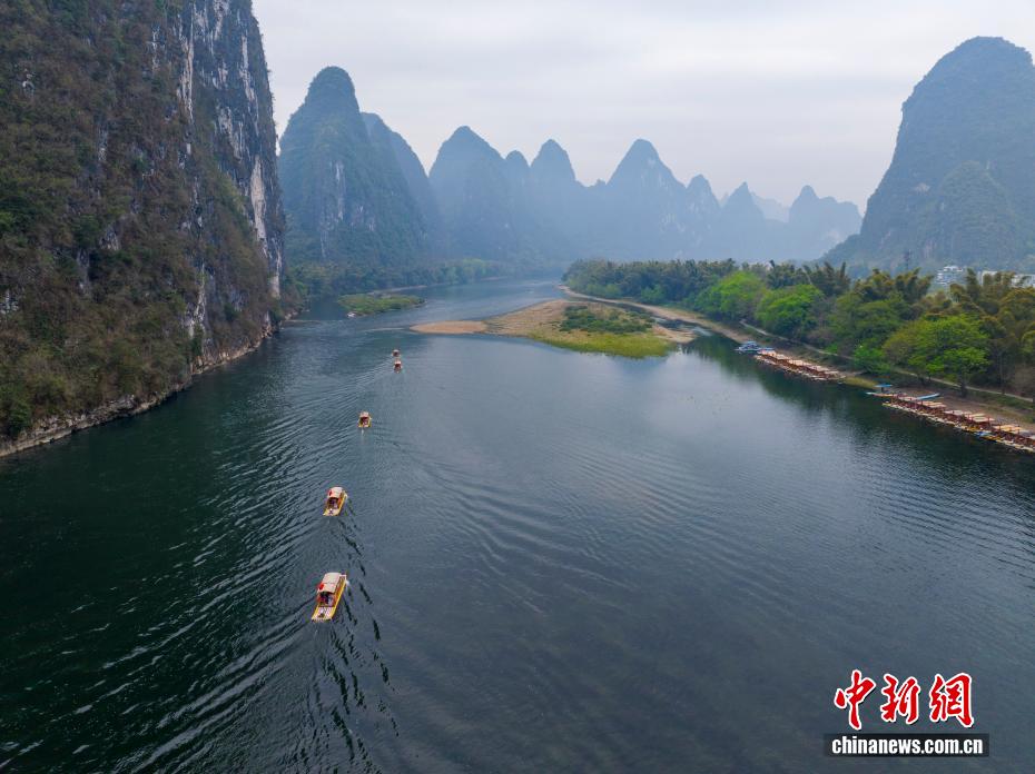 广西阳朔：春日漓江画中游