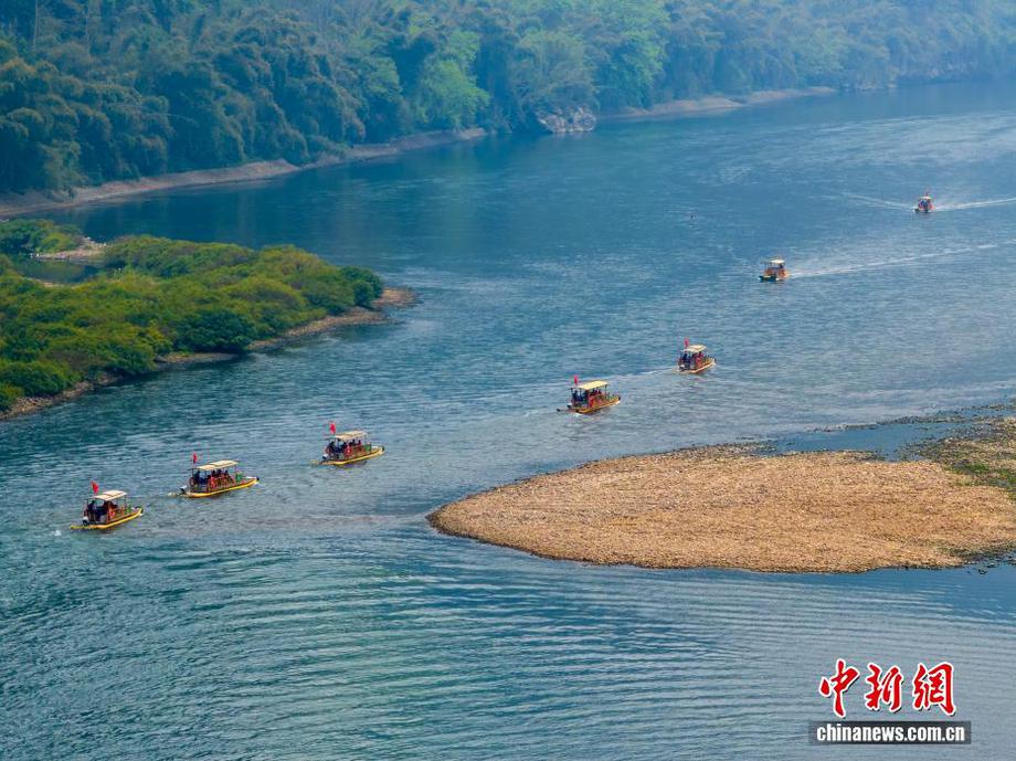 广西阳朔：春日漓江画中游