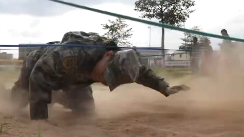 武警钦州支队严密组织勤训轮换