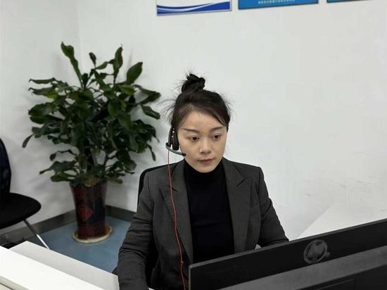 移动热线客服冯丹。通讯员供图