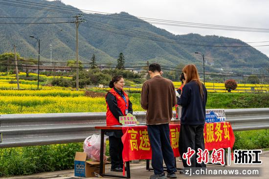 高速交旅融合便民服务站。蒋盛康&nbsp;摄