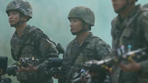 武警柳州支队开展无人机穿越机集训