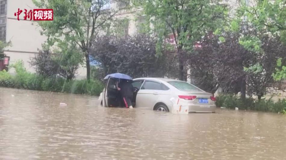 广西桂林遭遇特大降雨 城区积涝严重