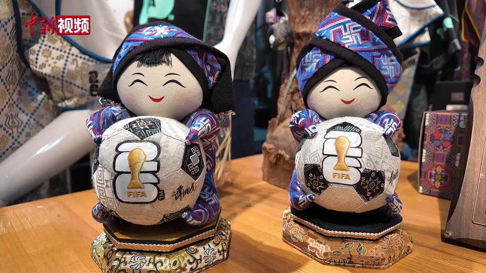 壮锦“牵手”世界杯 广西非遗文创亮相美加墨全球赛场