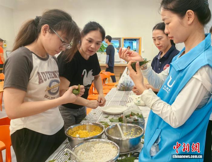 南宁台胞端午联谊：“同粽同源”包出两岸情