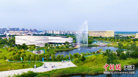 图为萨马兰奇纪念馆奥林匹克湖，89英尺喷泉重启。（主办方供图）