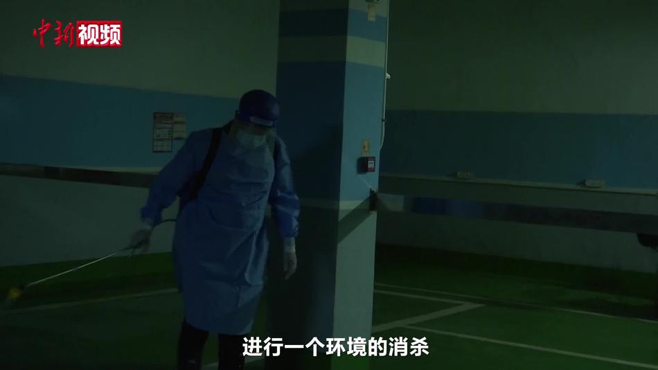 医务人员赴广西贵港开展消杀作业