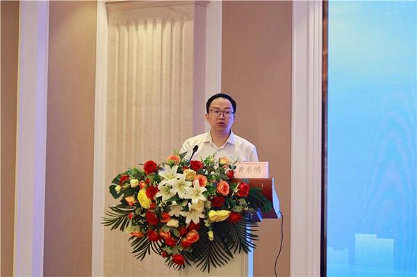 广西壮族自治区卫生健康委科教处处长黄东明发言。杨泽坤 摄