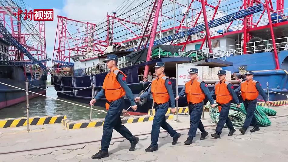 广西北海海警全力护航金秋“第一网”