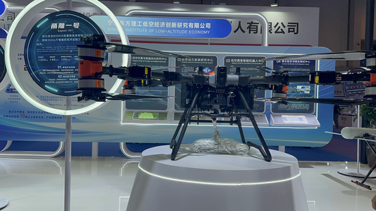图17 甬雕一号EagleX-001国内首创800KG级重载具身智能飞行机器人