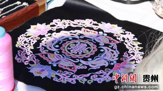 马尾绣绣品