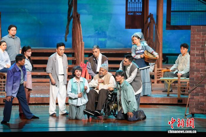 特色壮剧《平陆相思埠》在南宁上演 献礼世纪工程