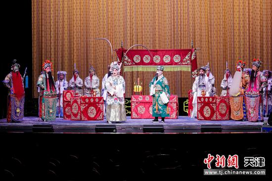 图为演出现场。（中国大戏院供图）