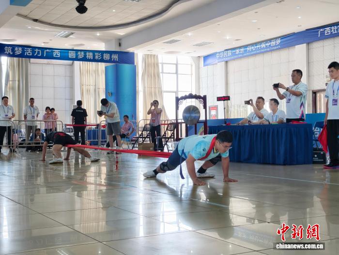 台青夫妇在广西少数民族传统体育运动会上见证民族交融
